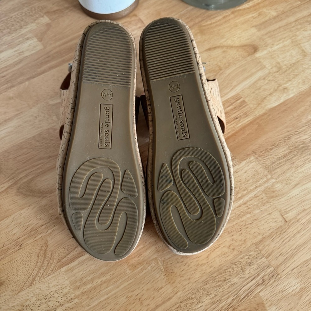 Gentle Souls by Kenneth Cole Women's Lori Platform Sandals Size 7.5 - Picture 8 of 15